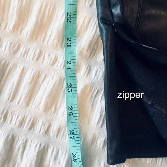 ZARA Vegan Leather Leggings Womens L High Waist Ankle Zip - Picture 8 of 10